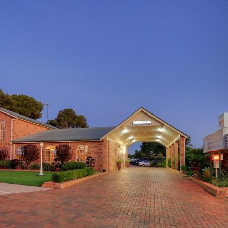 North Parkes Motel מראה חיצוני תמונה