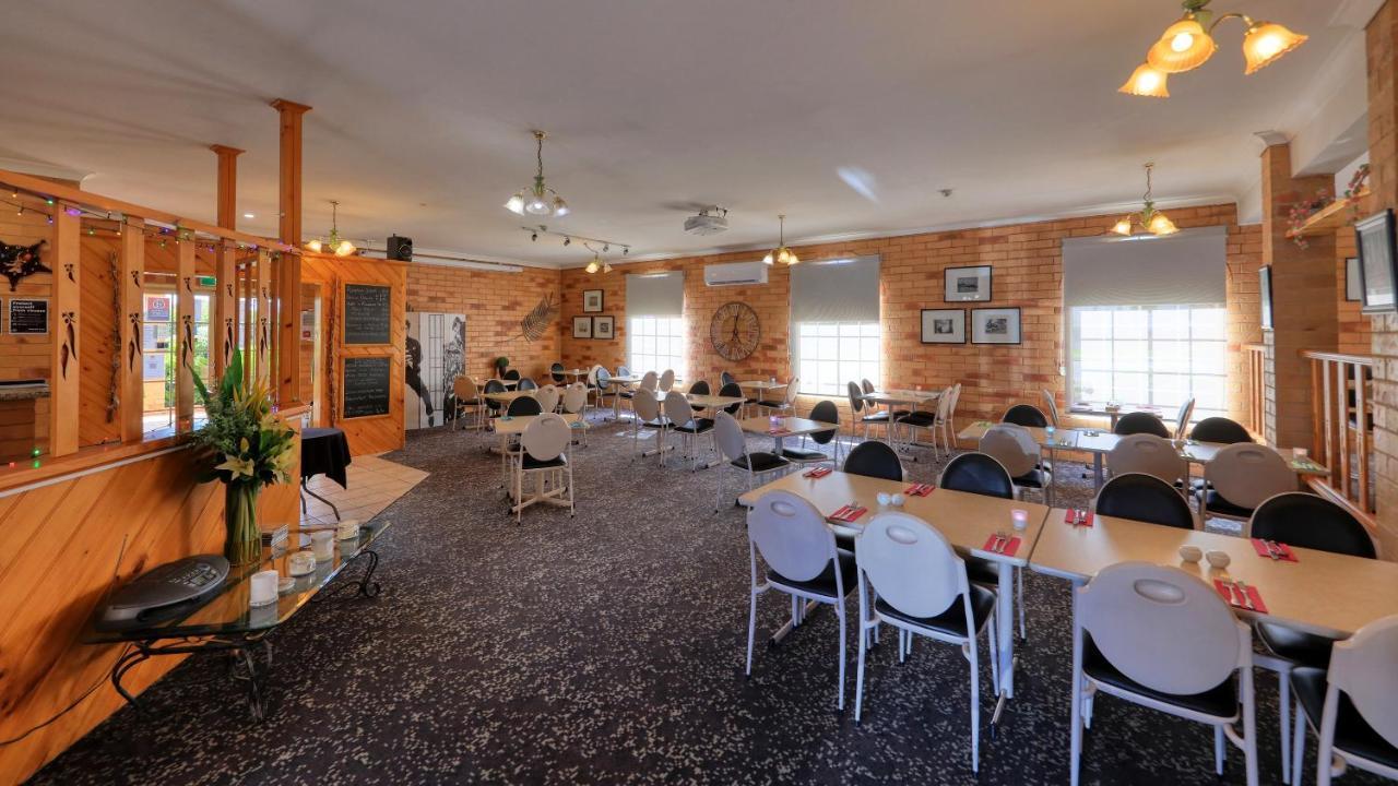 North Parkes Motel מראה חיצוני תמונה