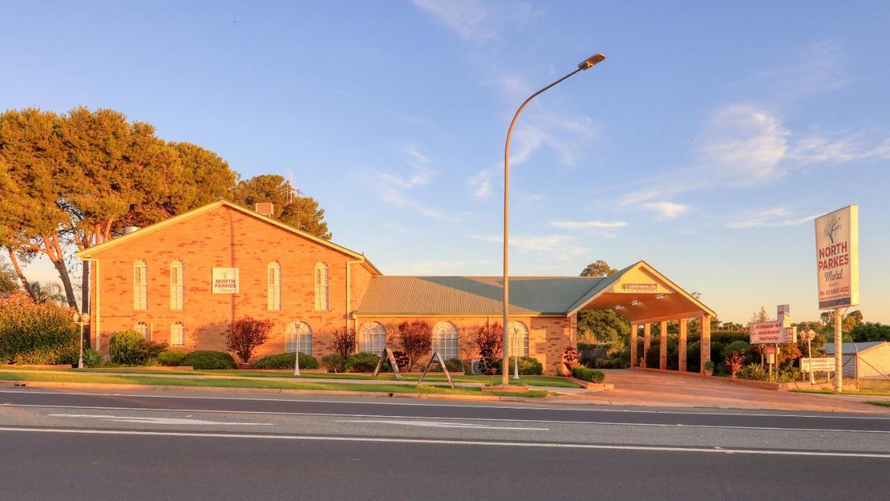 North Parkes Motel מראה חיצוני תמונה