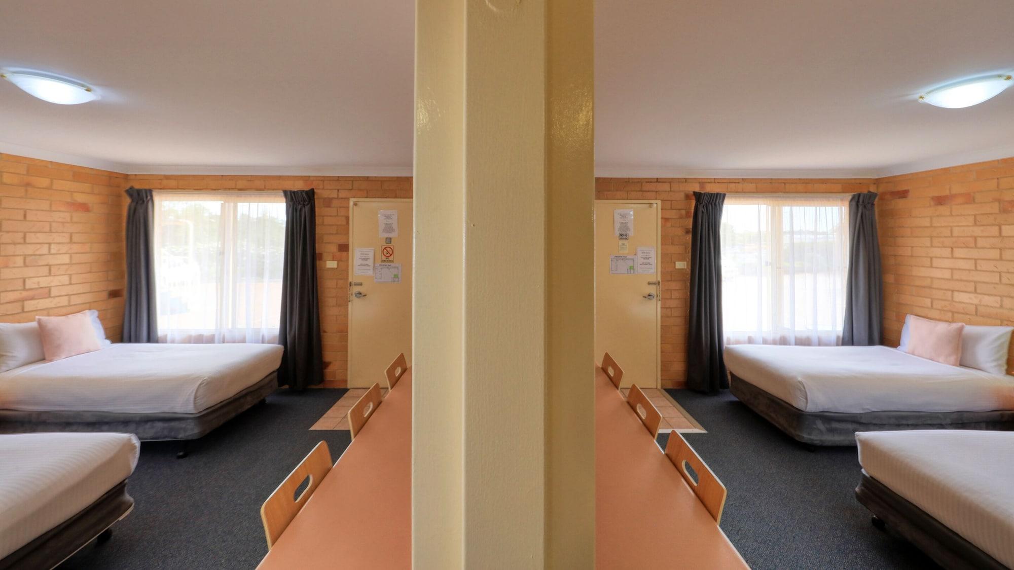 North Parkes Motel מראה חיצוני תמונה
