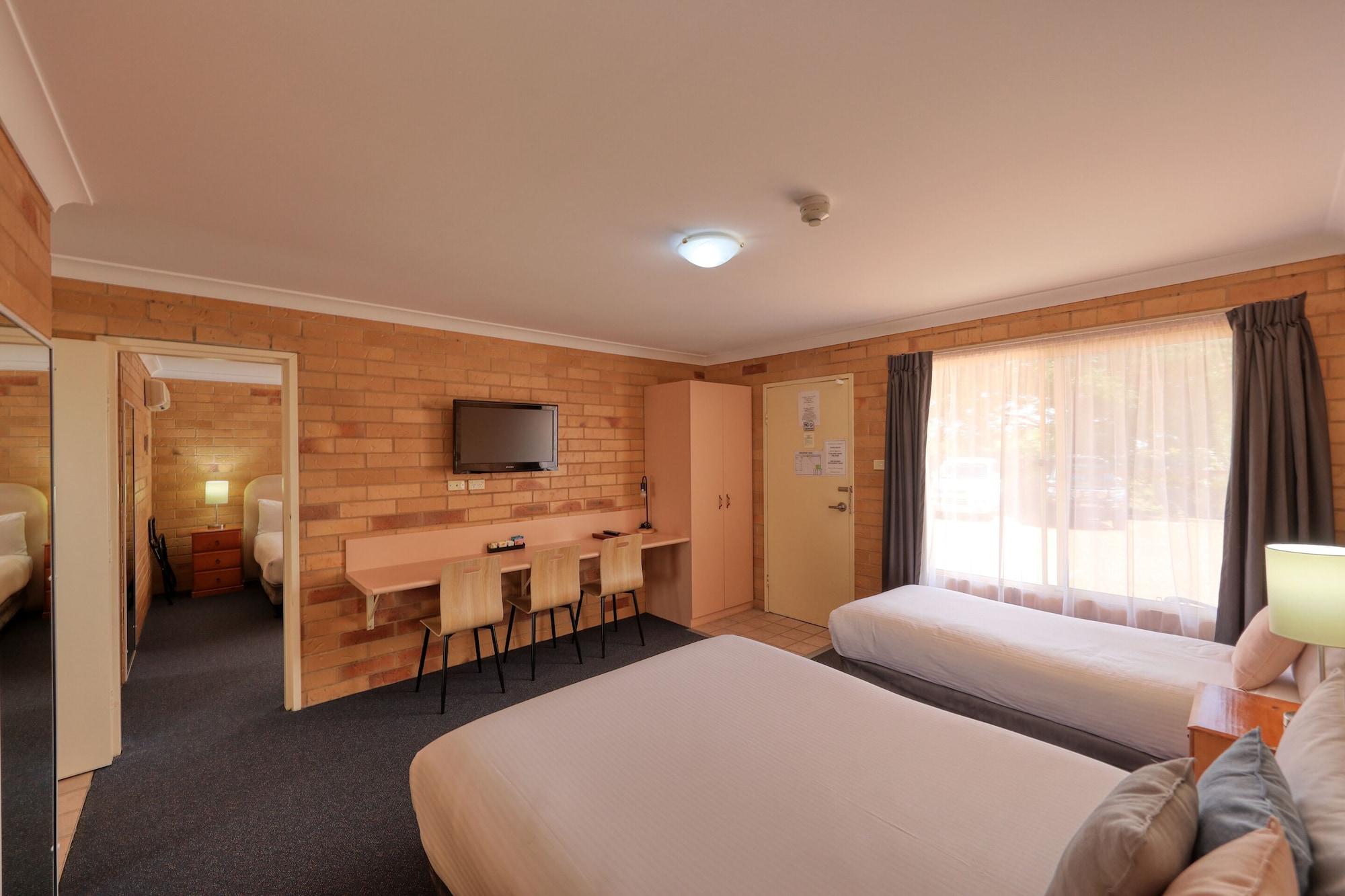 North Parkes Motel מראה חיצוני תמונה