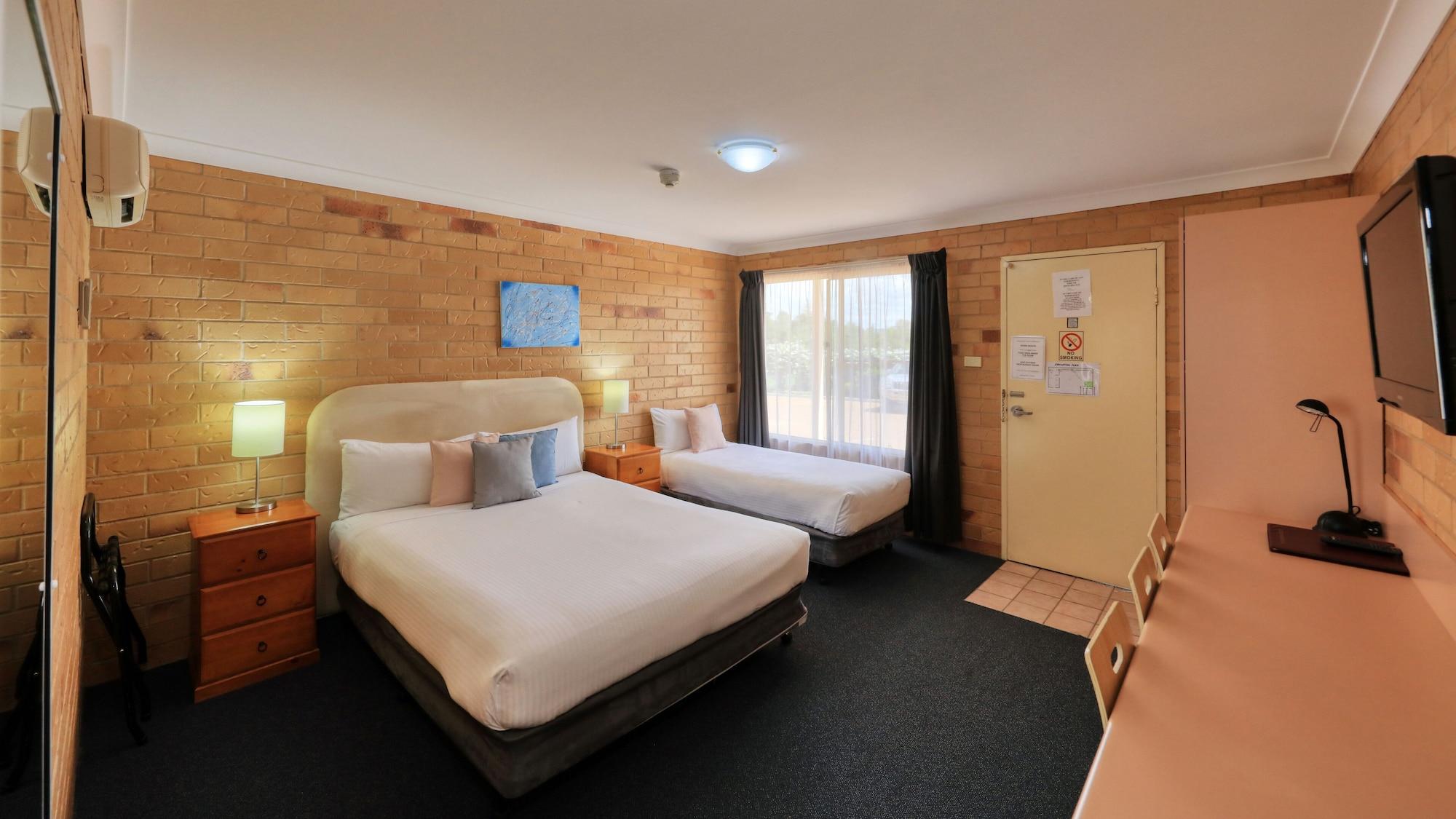 North Parkes Motel מראה חיצוני תמונה