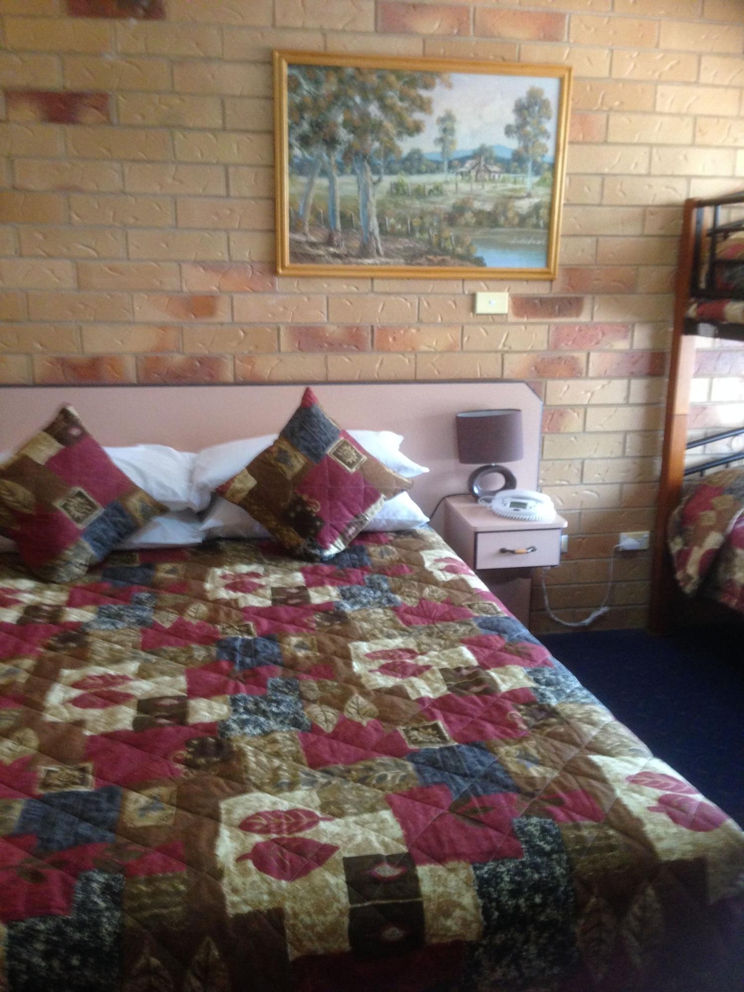 North Parkes Motel מראה חיצוני תמונה