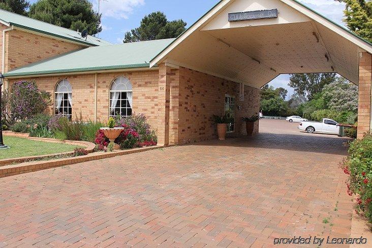 North Parkes Motel מראה חיצוני תמונה