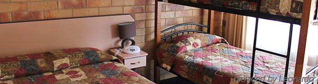 North Parkes Motel מראה חיצוני תמונה
